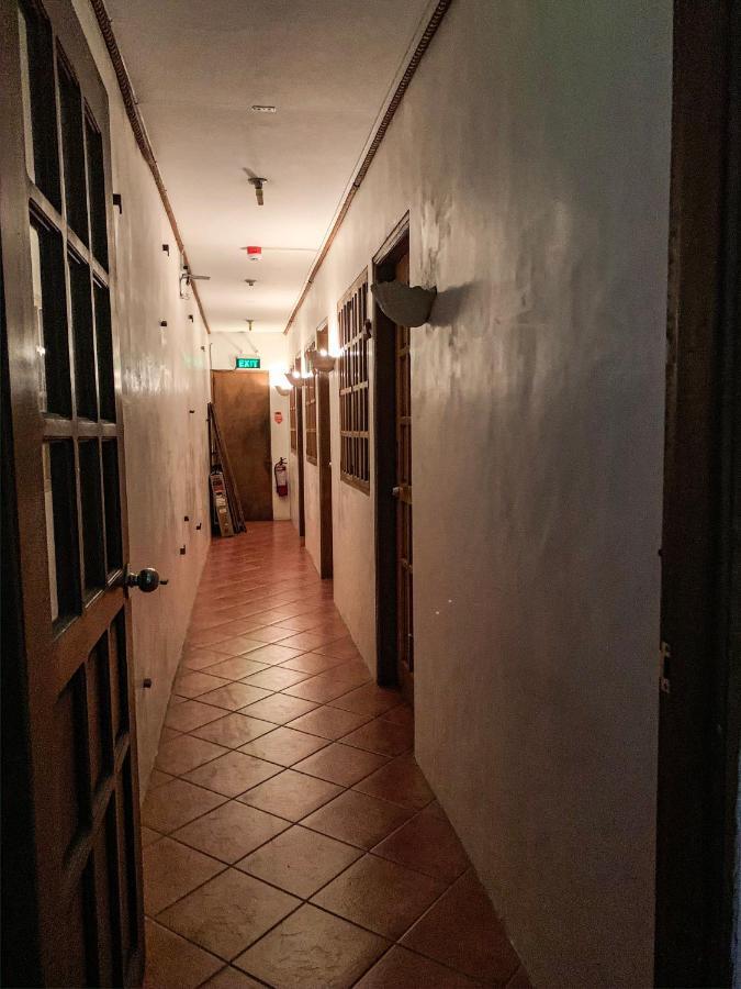 Harleys Hotel Olongapo Exterior foto